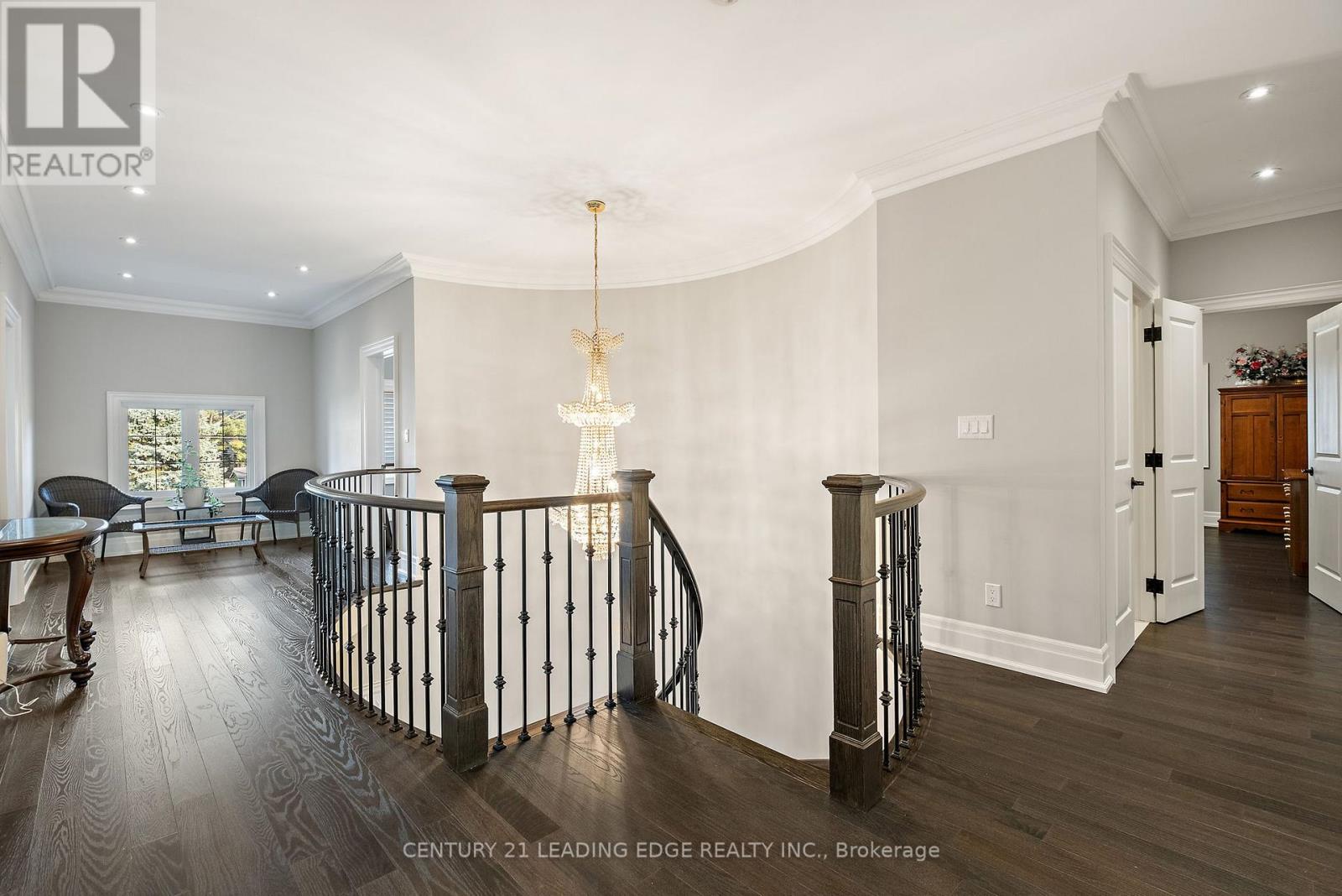 12 JONQUIL CRESCENT - 22