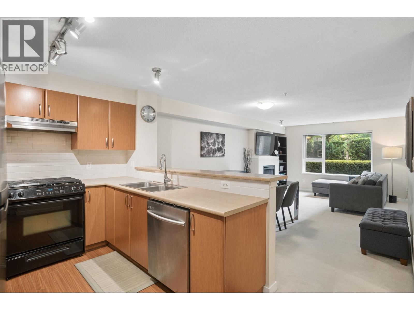 2 Bed, 2 Bath Apartment for Sale in Burnaby – 114 4723 DAWSON STREET, Burnaby – MLS# R3148322 - Image 10