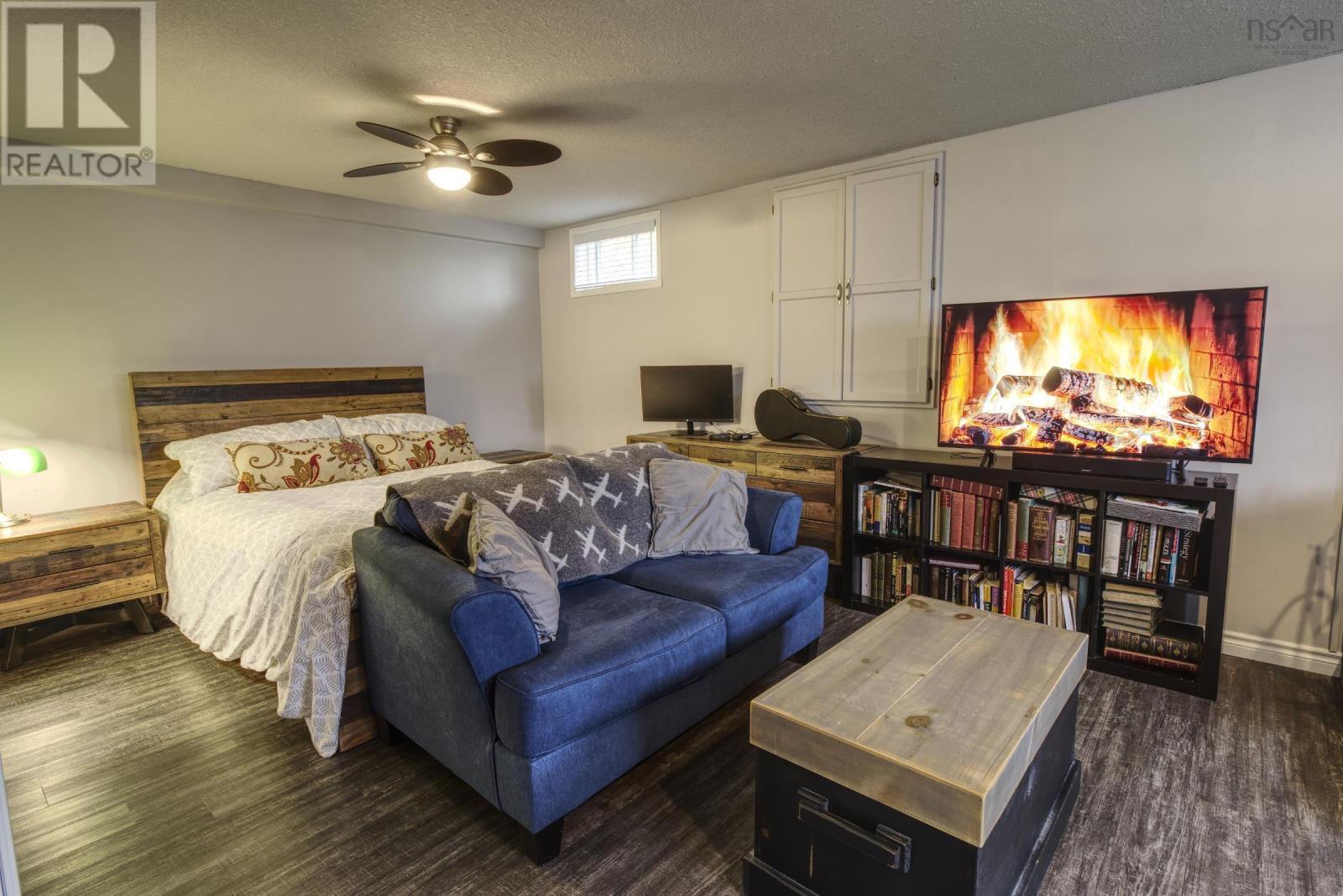 1215 Mayhew Drive - 35