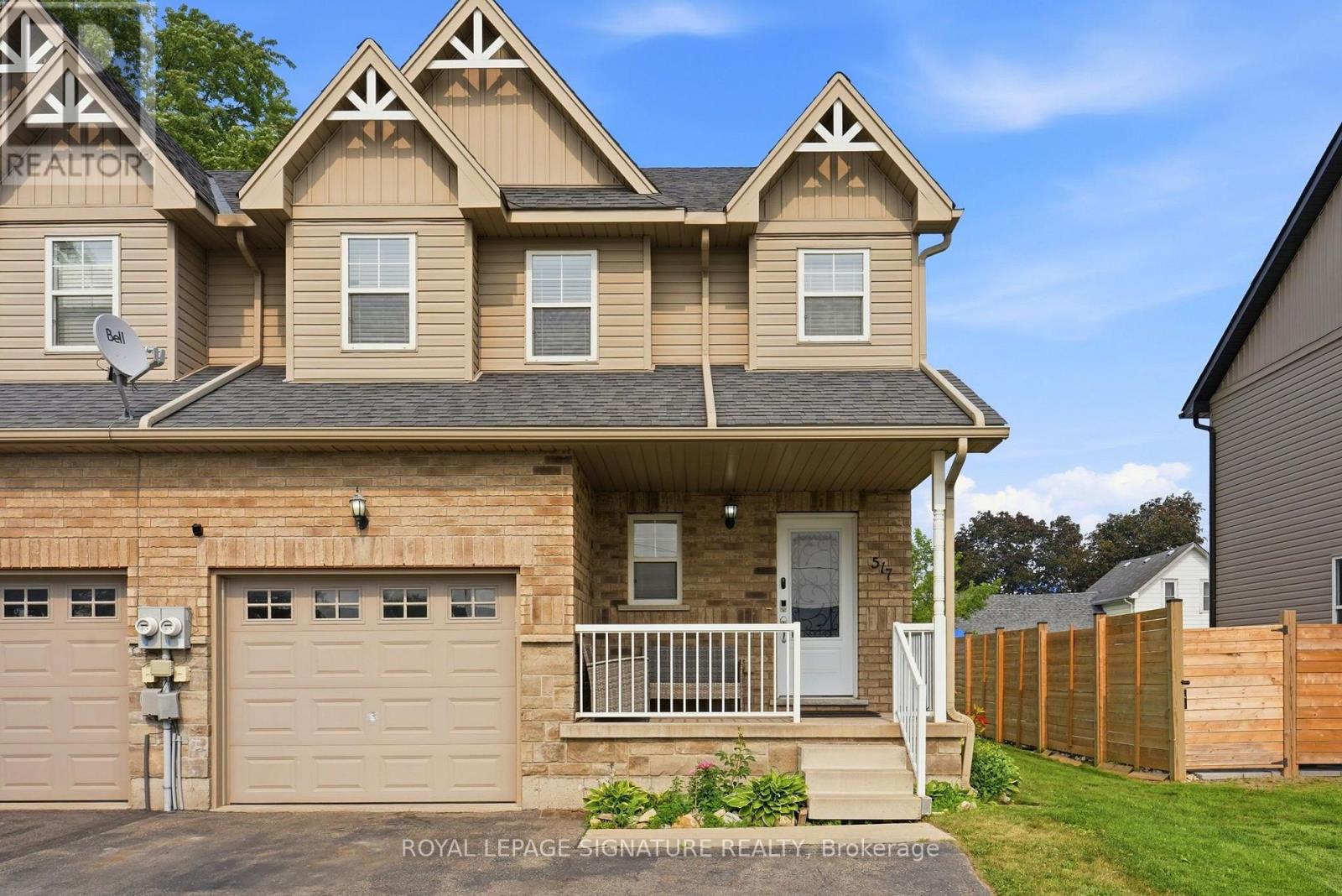 517 VICTORIA STREET - 1