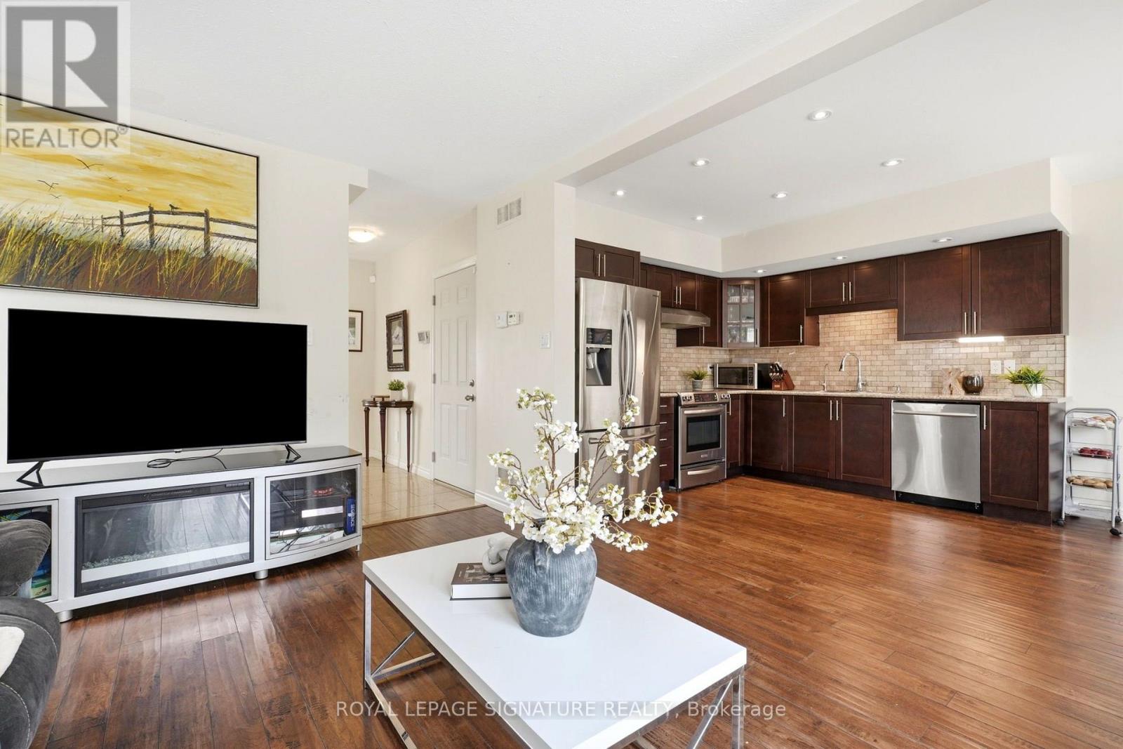 517 VICTORIA STREET - 9