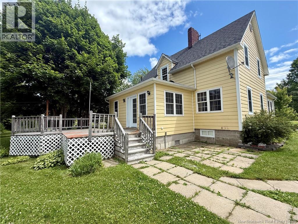 557 East Riverside Drive - Image 3