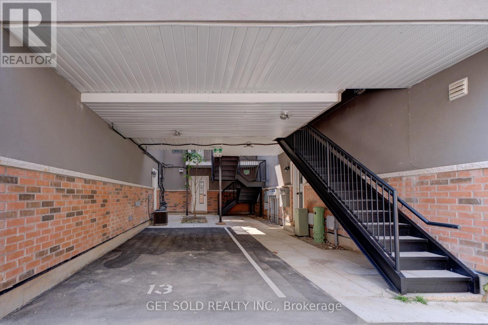 #13 6701 THOROLD STONE ROAD - 21