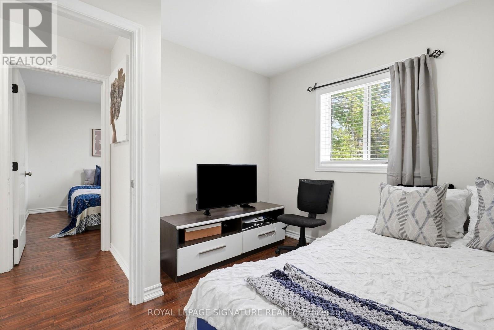 517 VICTORIA STREET - 23