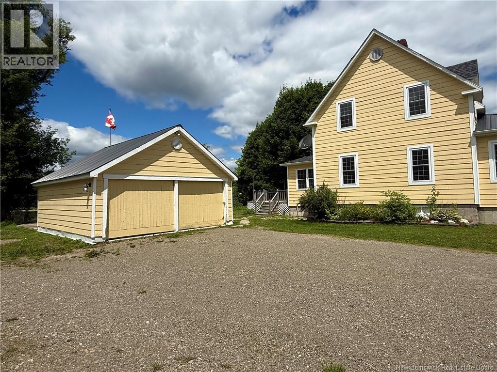 557 East Riverside Drive - 39
