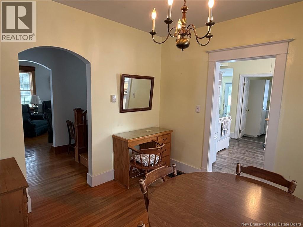 557 East Riverside Drive - Image 16