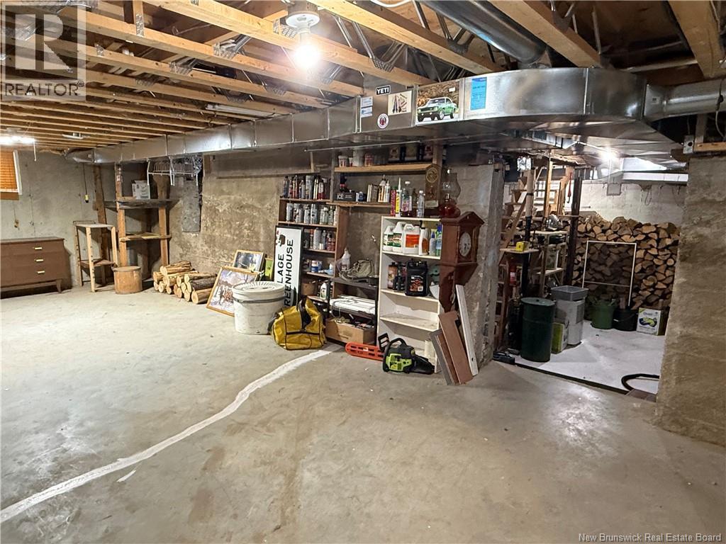557 East Riverside Drive - Image 37