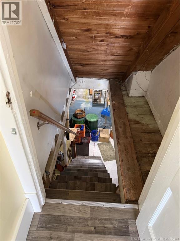 557 East Riverside Drive - Image 35
