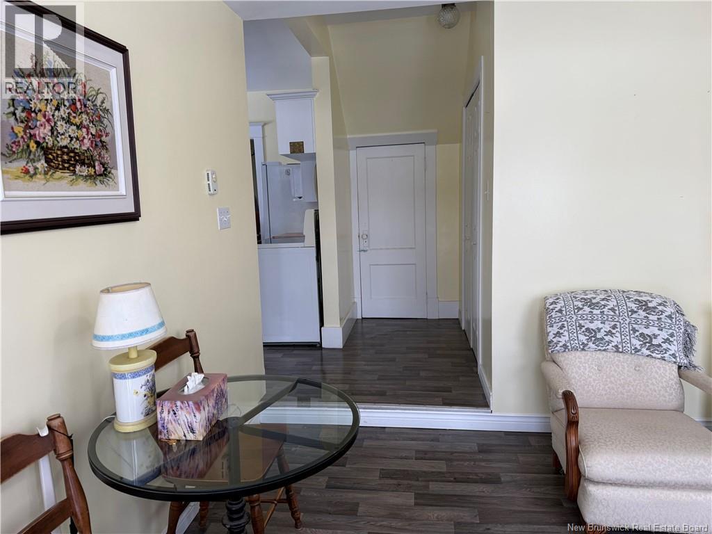 557 East Riverside Drive - 6