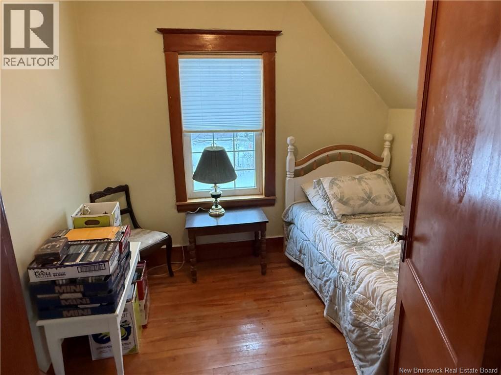 557 East Riverside Drive - 31