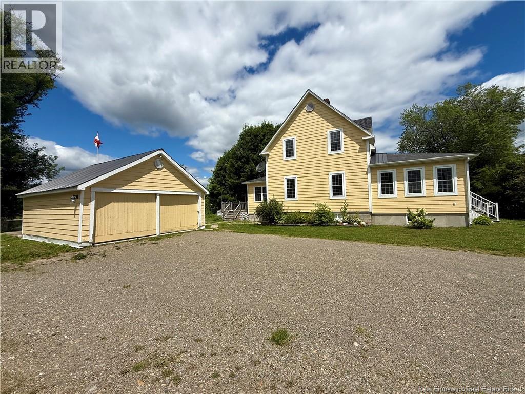 557 East Riverside Drive - Image 38