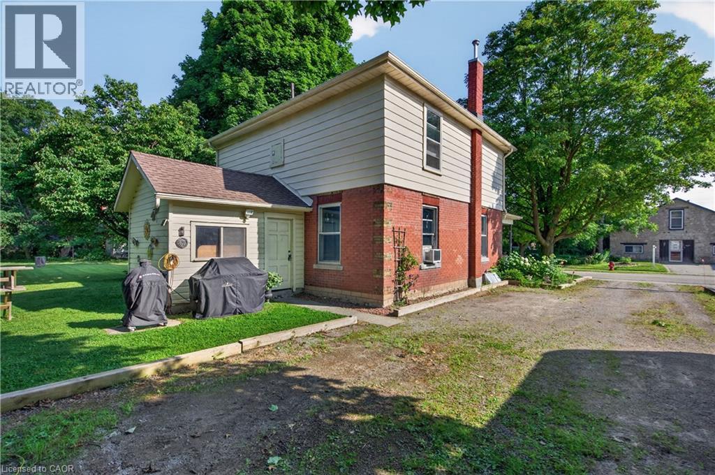 113 FREELTON Road - 35
