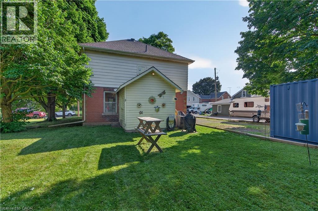 113 FREELTON Road - 36