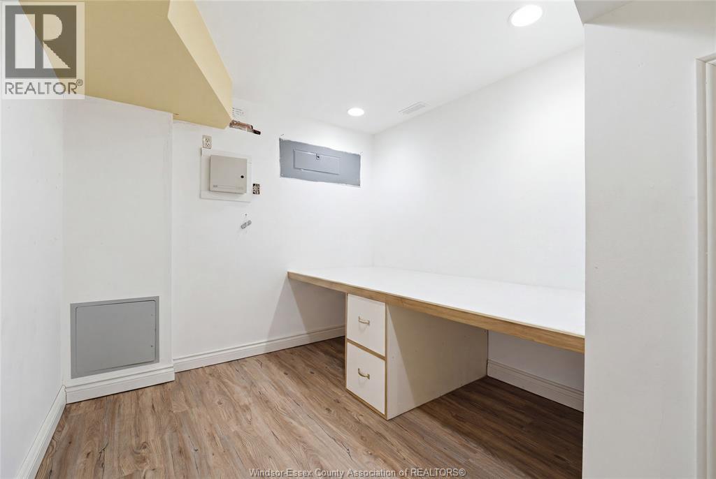 2073 Lesperance ROAD - 35