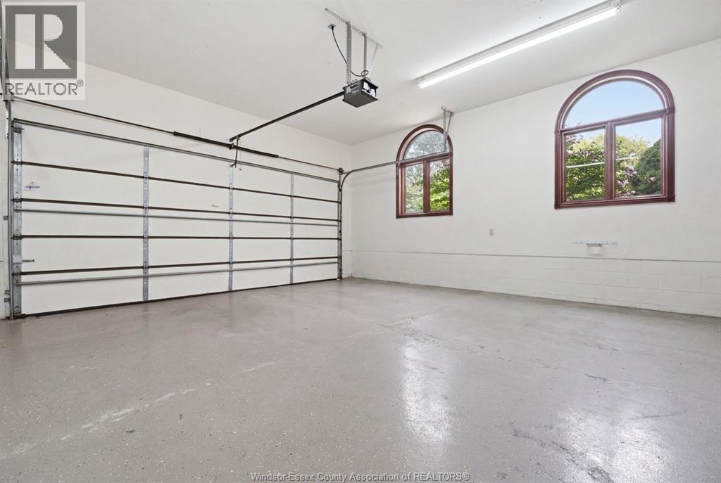 2073 Lesperance ROAD - 38