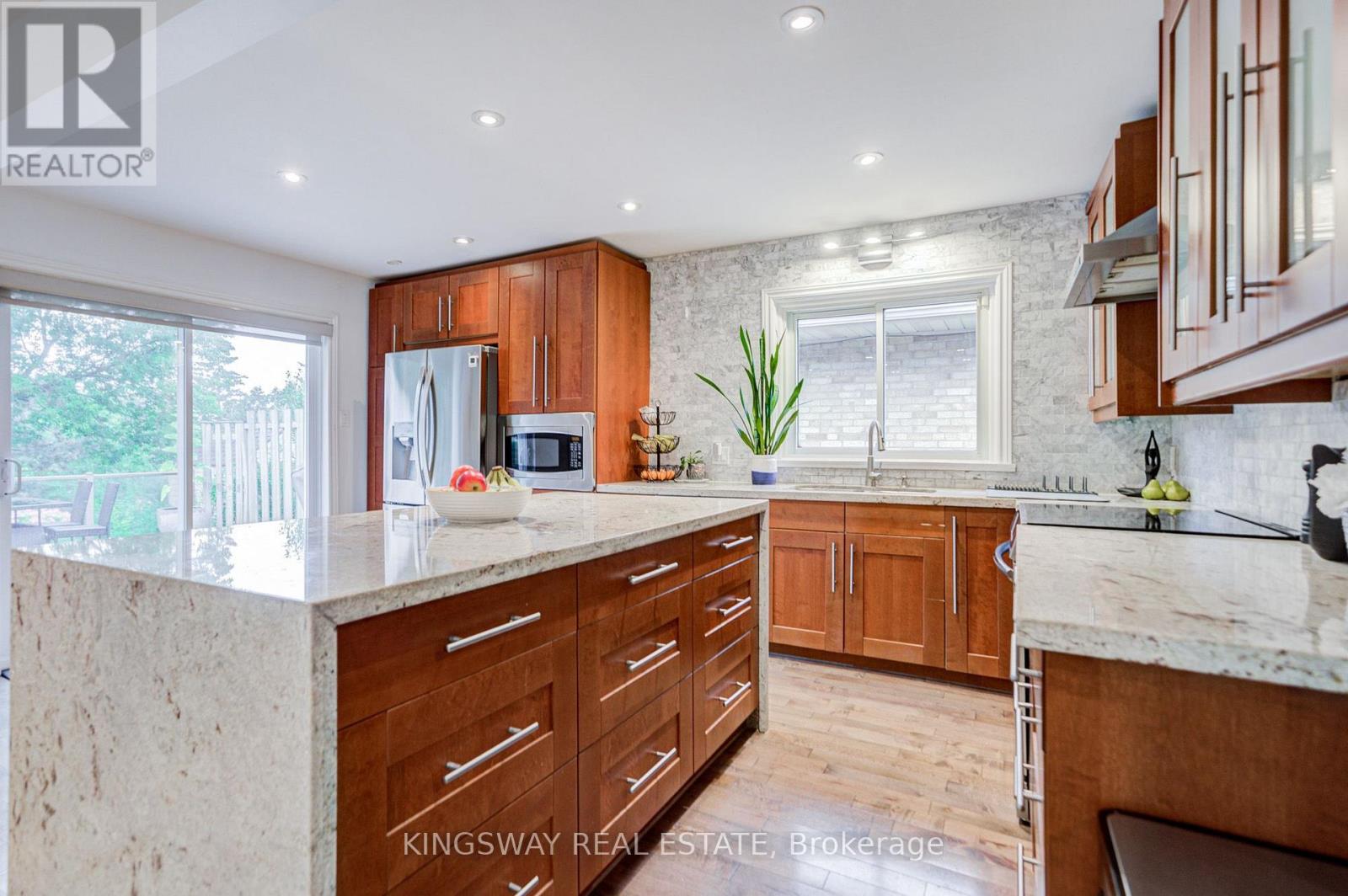 20 WIGMORE DRIVE - 12