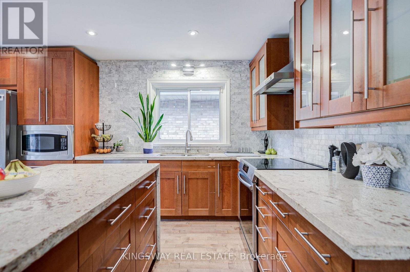 20 WIGMORE DRIVE - 13