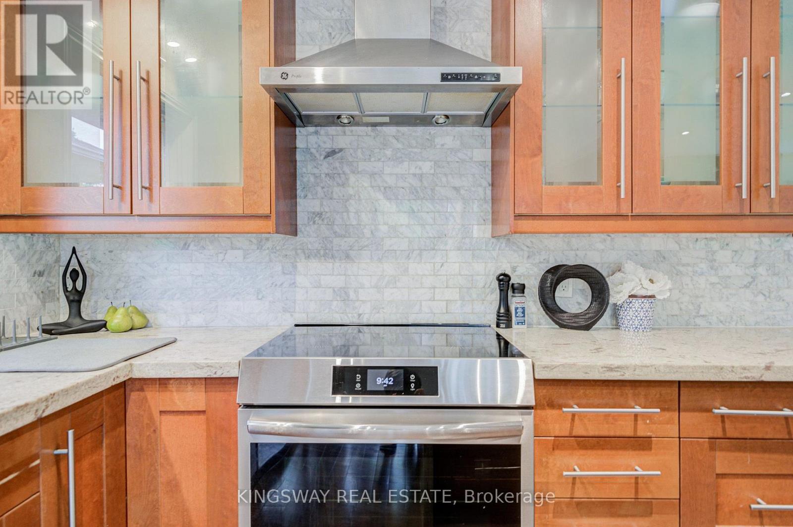 20 WIGMORE DRIVE - 18