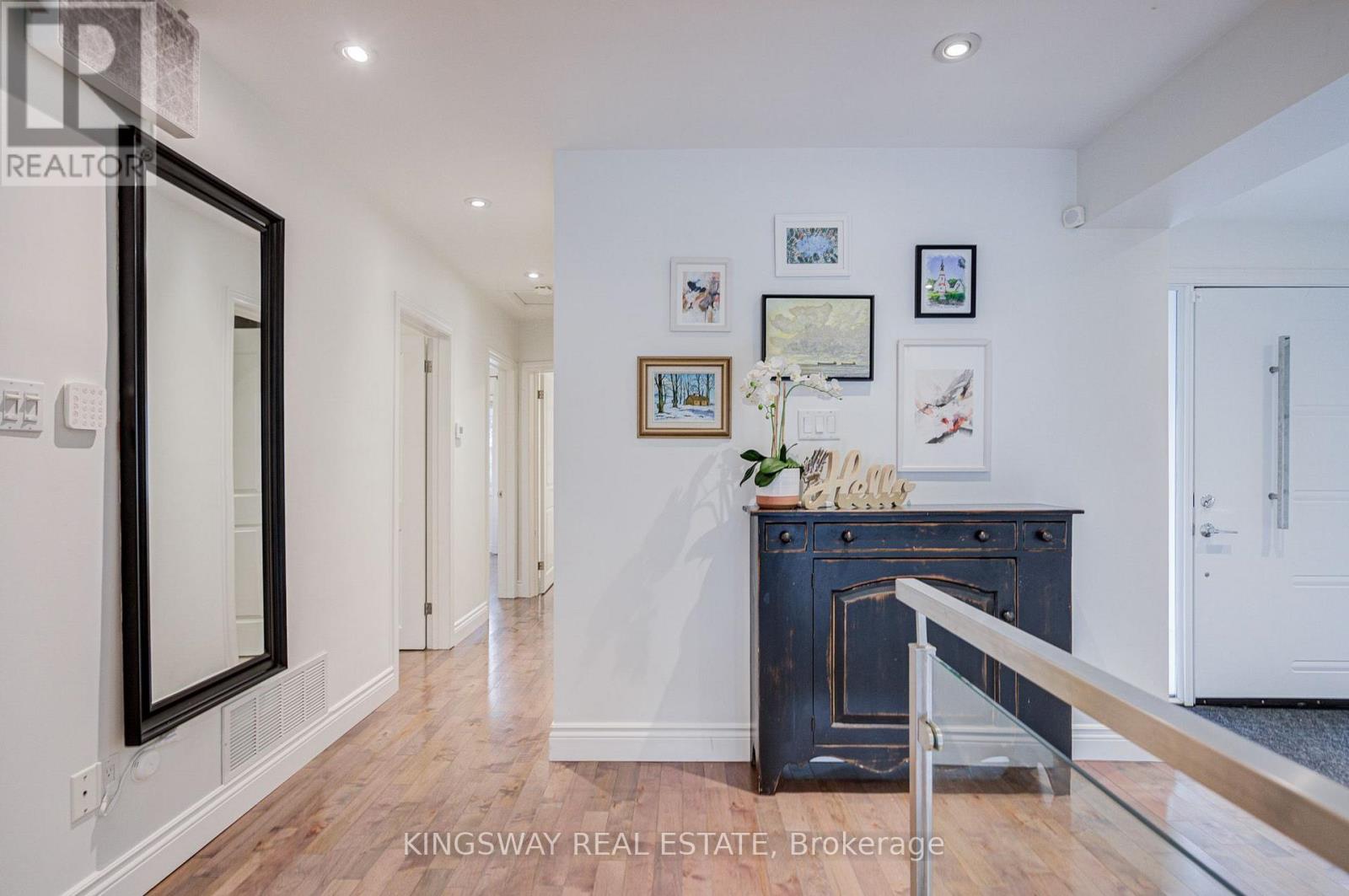 20 WIGMORE DRIVE - 19