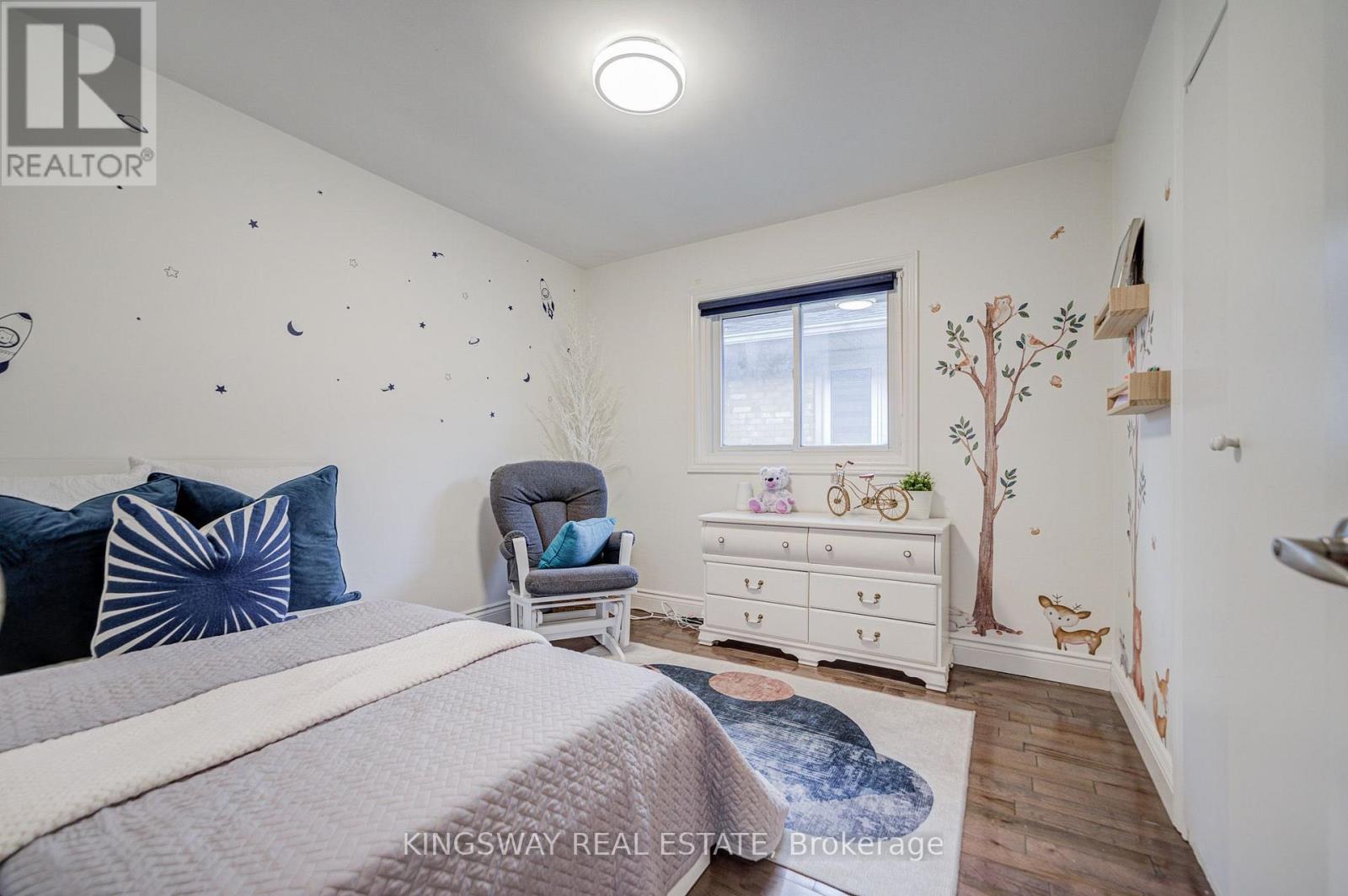 20 WIGMORE DRIVE - 28
