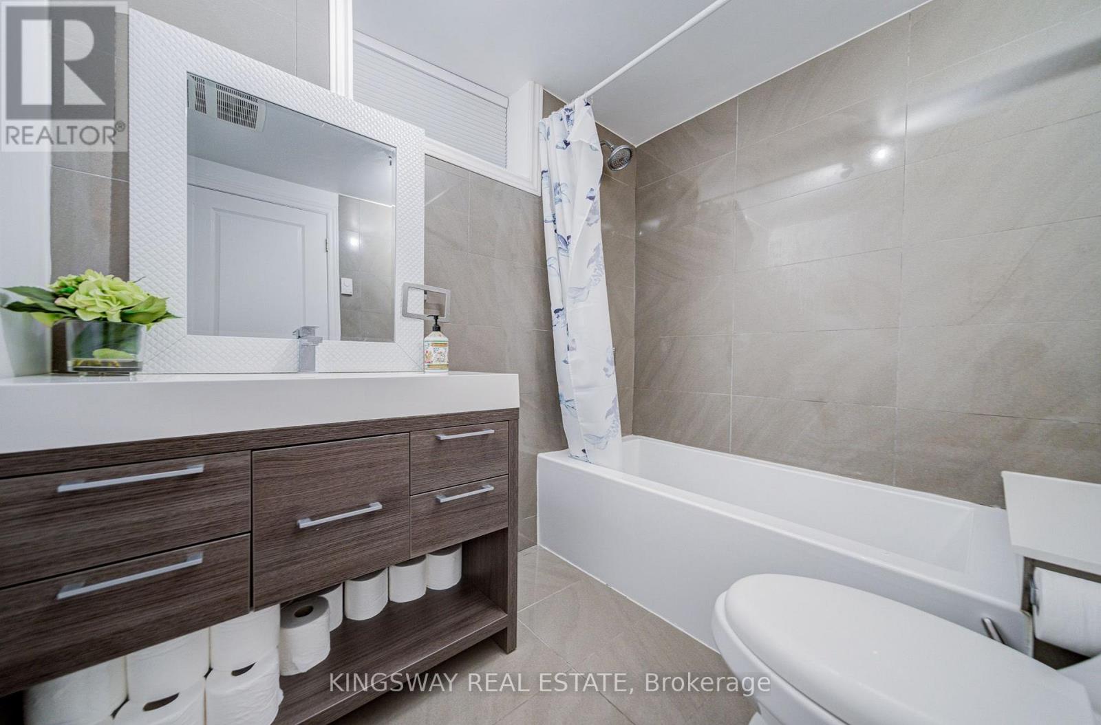 20 WIGMORE DRIVE - 40