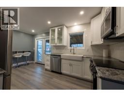 Kitchen - 36 Mt Klauer Street, Fernie, BC V0B1M3 Photo 7