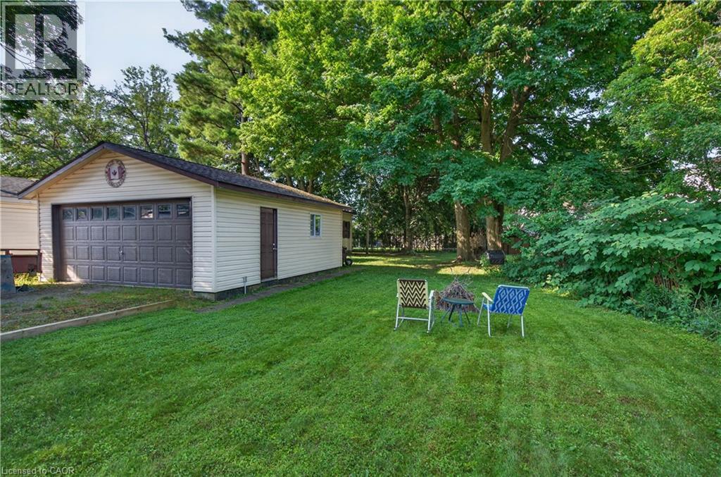 113 FREELTON Road - 6