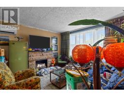 13 Dunn's Place thumbnail 11