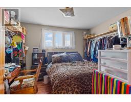 13 Dunn's Place thumbnail 14
