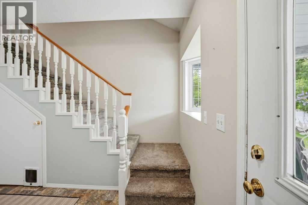 223B 3 Street SW - Image 6