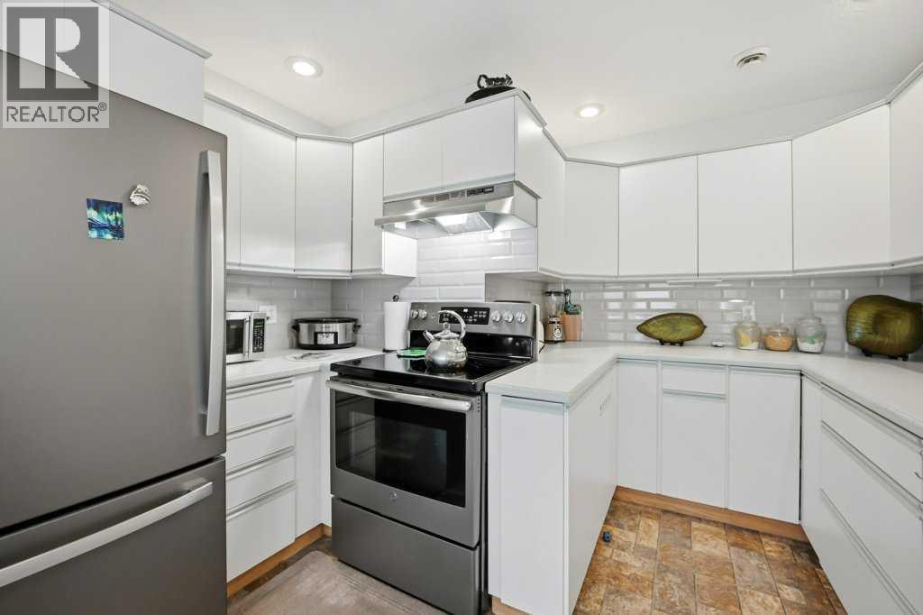 223B 3 Street SW - Image 11