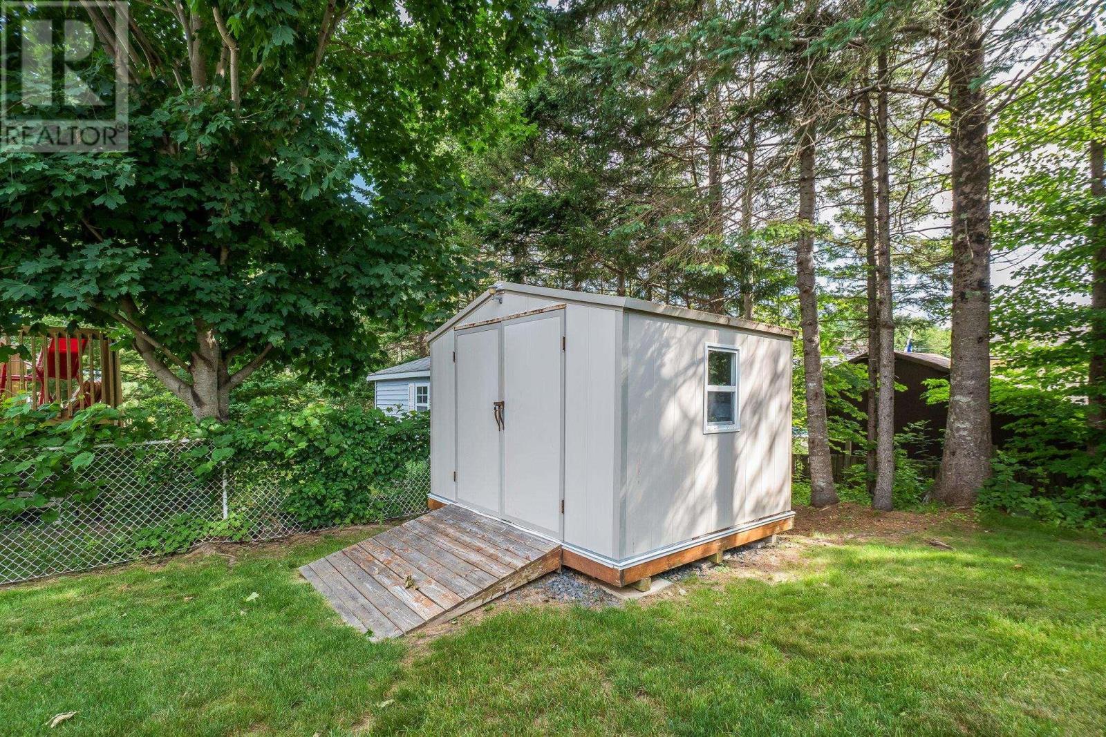 25 Sawyer Crescent - 24