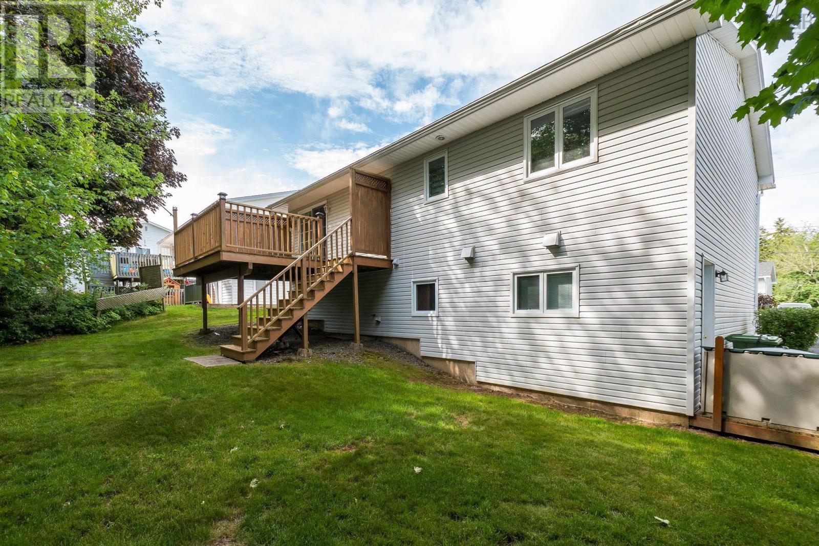 25 Sawyer Crescent - 25