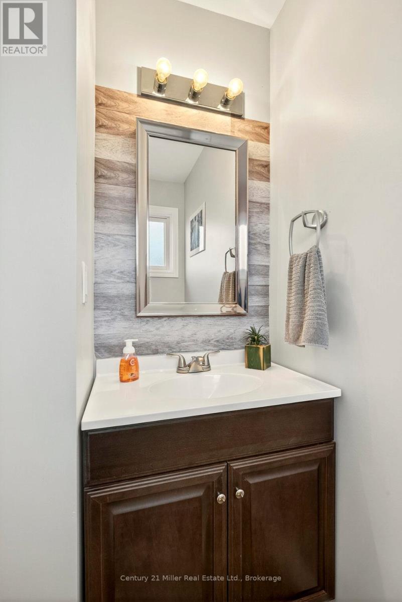 #69 2050 UPPER MIDDLE ROAD - 15