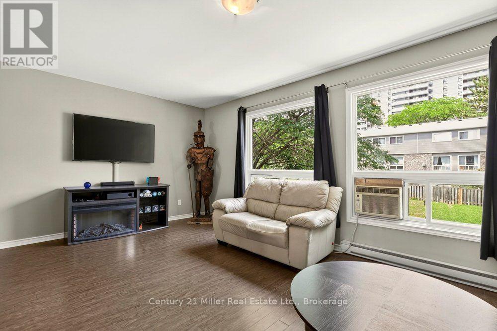 #69 2050 UPPER MIDDLE ROAD - 8