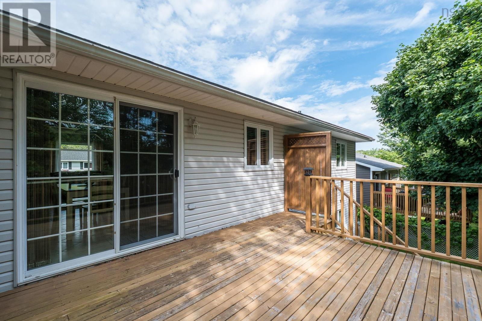 25 Sawyer Crescent - 28