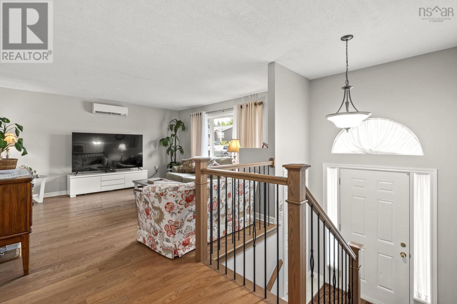 25 Sawyer Crescent - 4