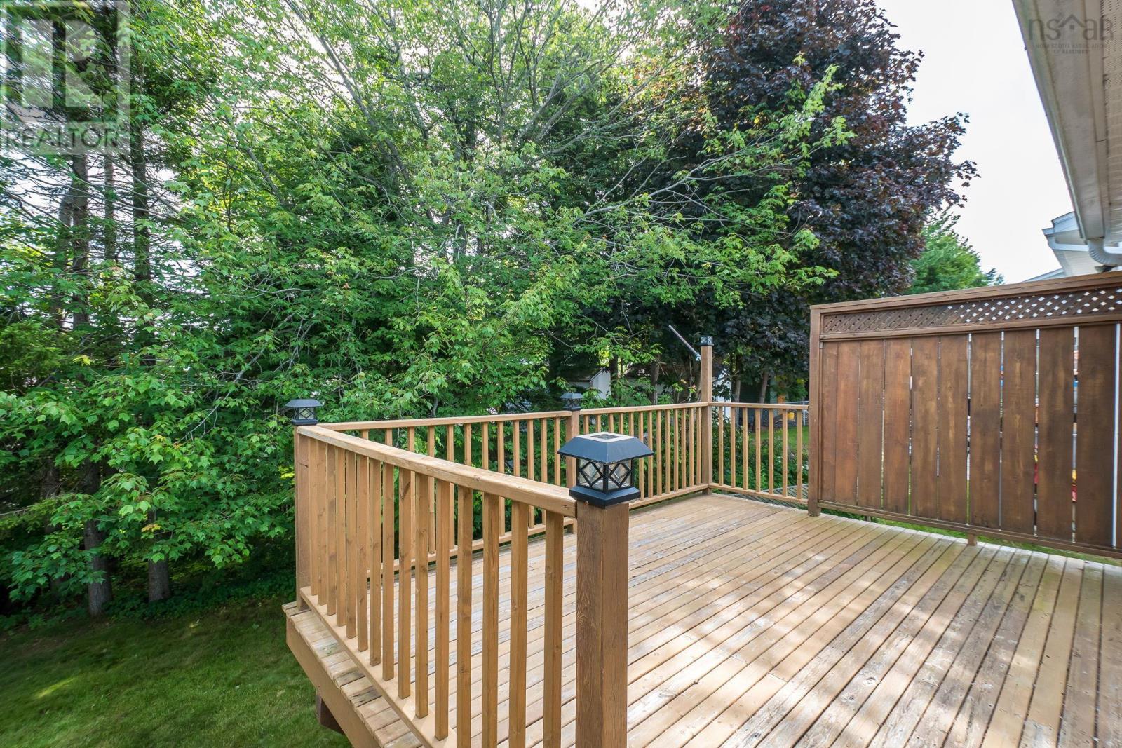 25 Sawyer Crescent - 26