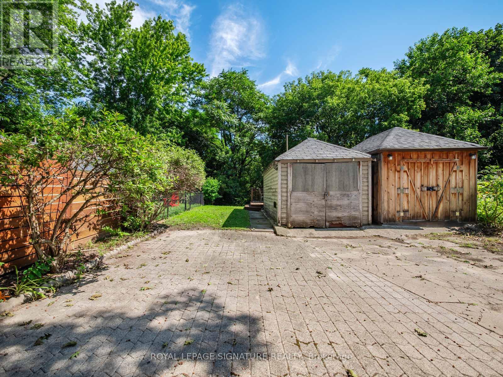511 DONLANDS AVENUE - Image 31