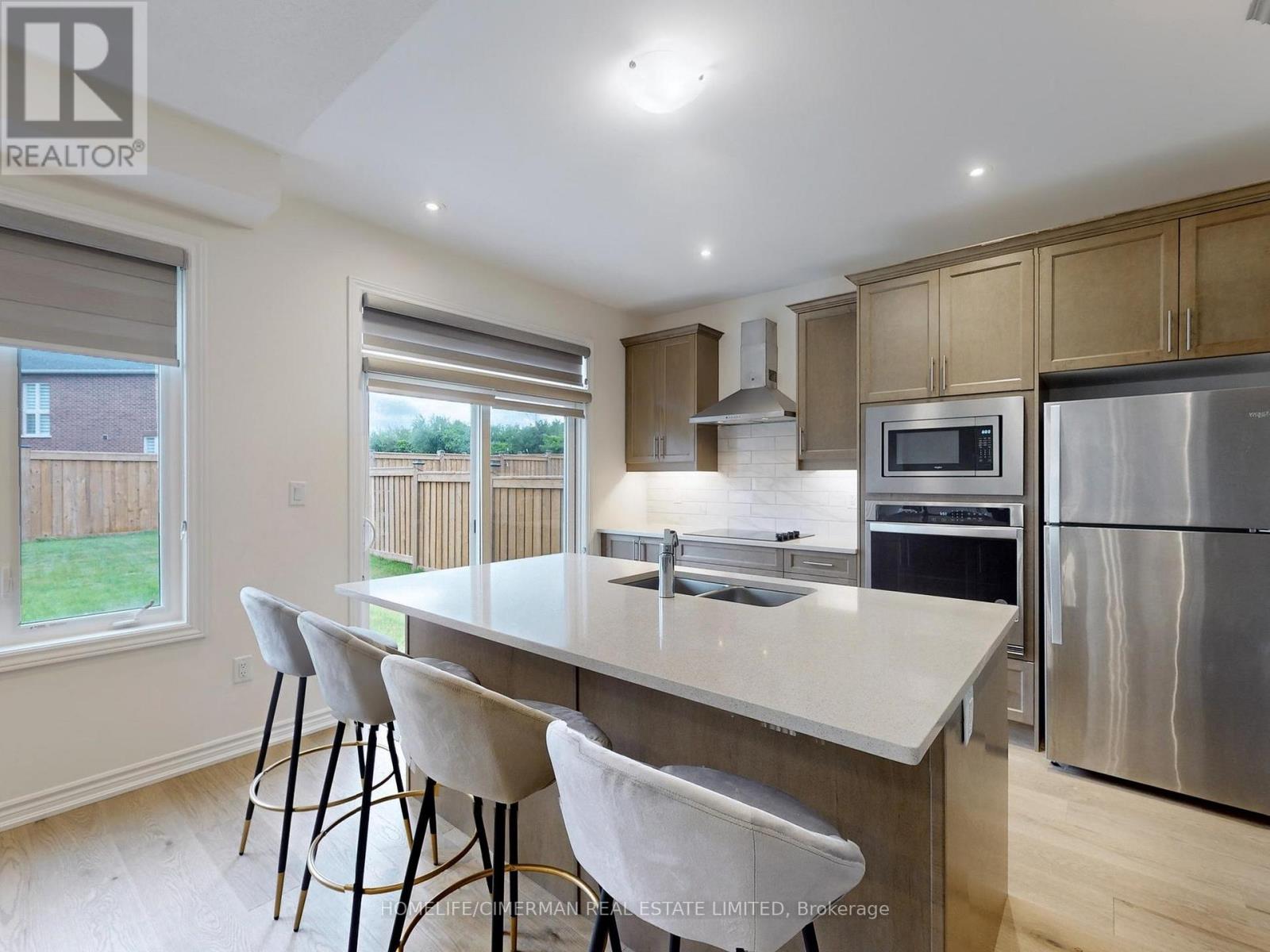 16 MORNINGSTAR AVENUE - 20