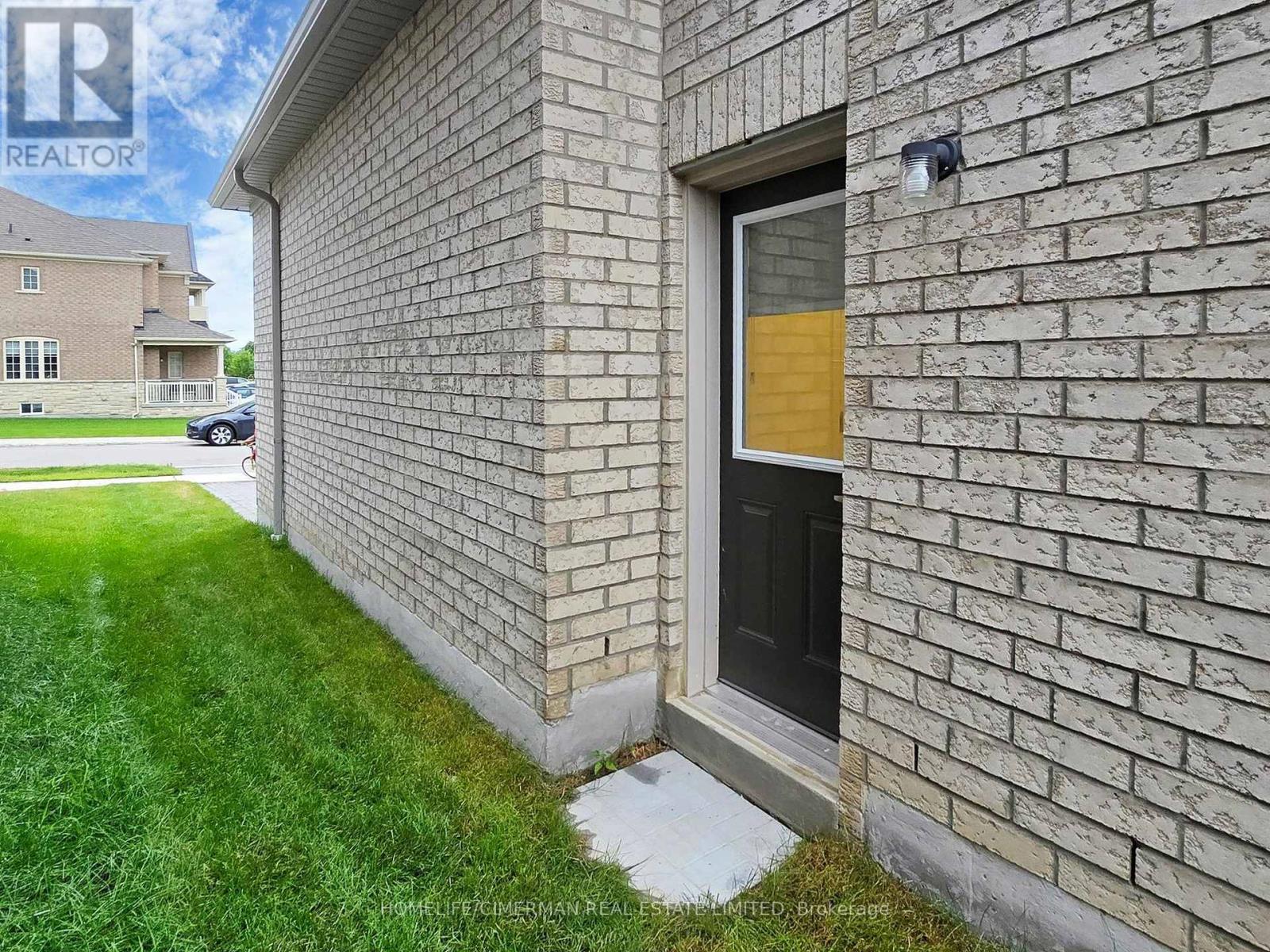 16 MORNINGSTAR AVENUE - 31