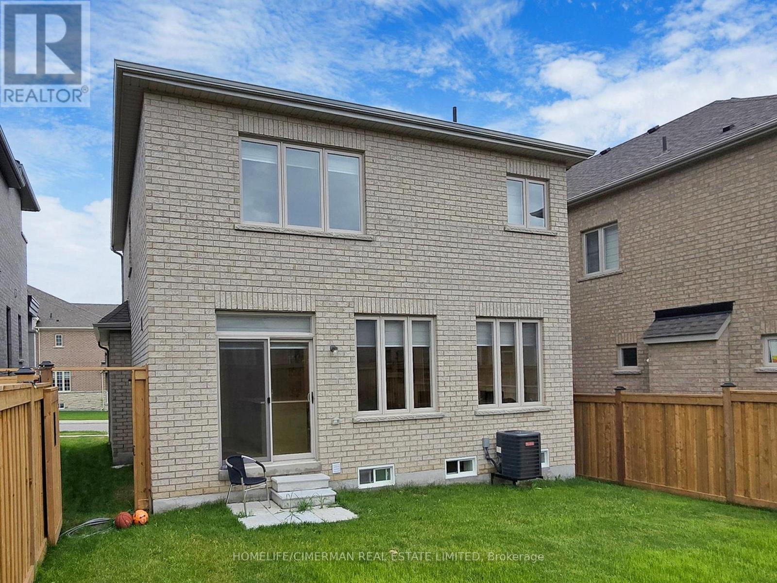 16 MORNINGSTAR AVENUE - 33