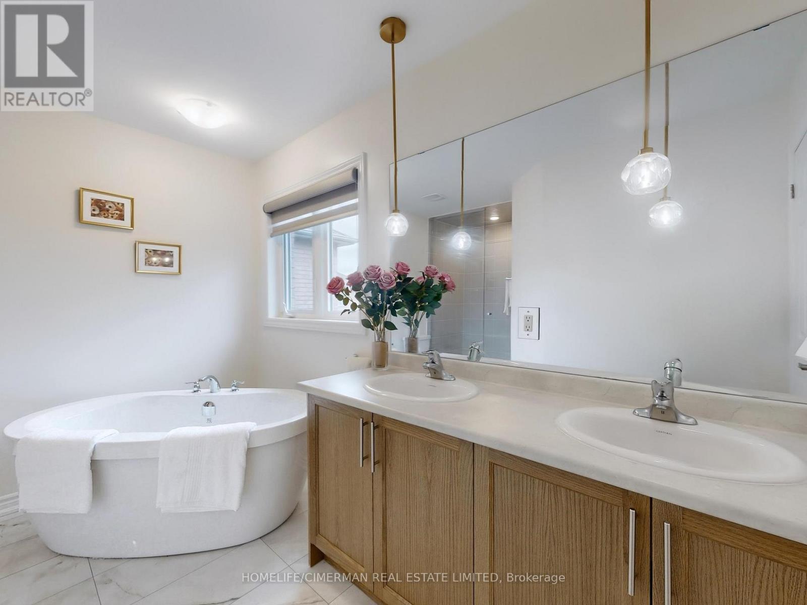 16 MORNINGSTAR AVENUE - 8