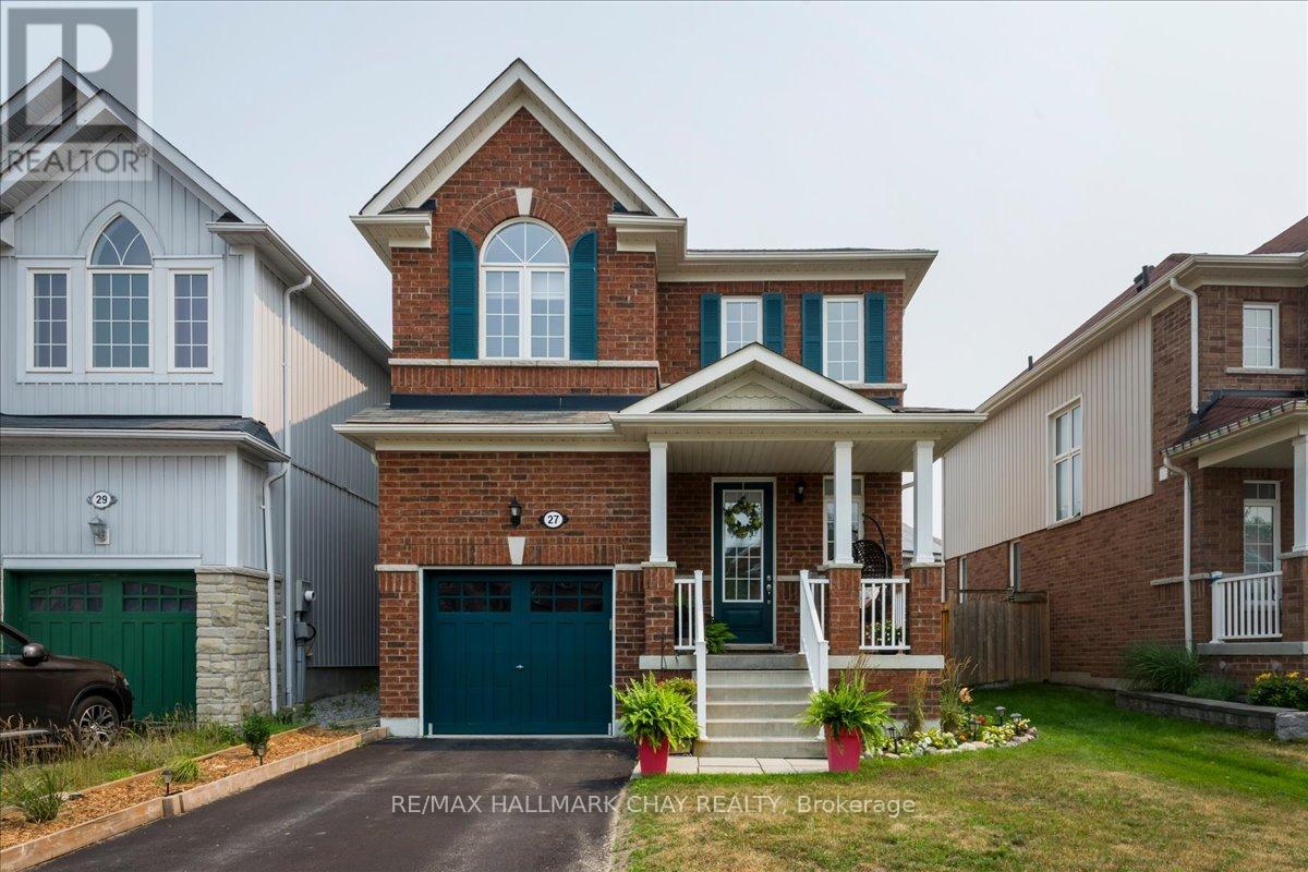 27 BLANCHARD CRESCENT - 1