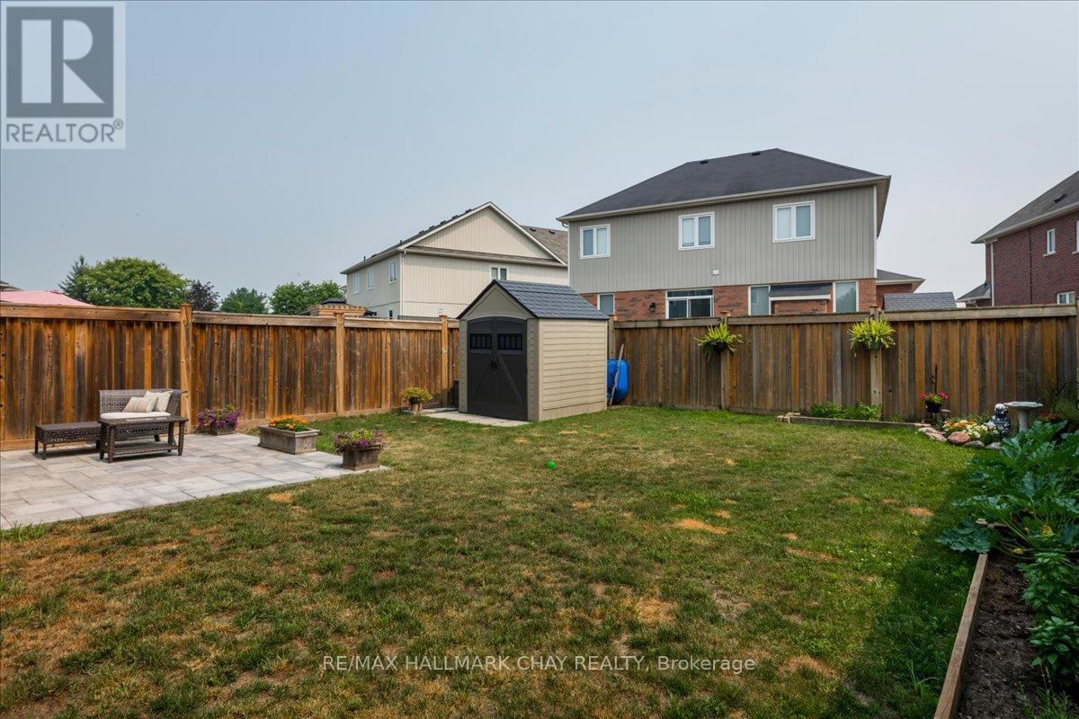 27 BLANCHARD CRESCENT - 16