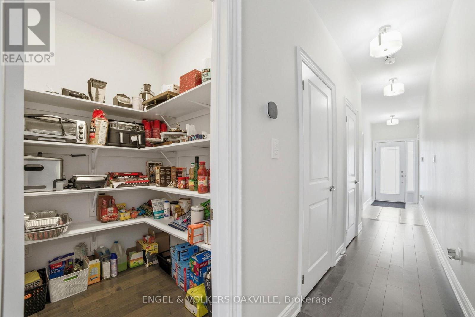 183 SUTHERLAND AVENUE - 10