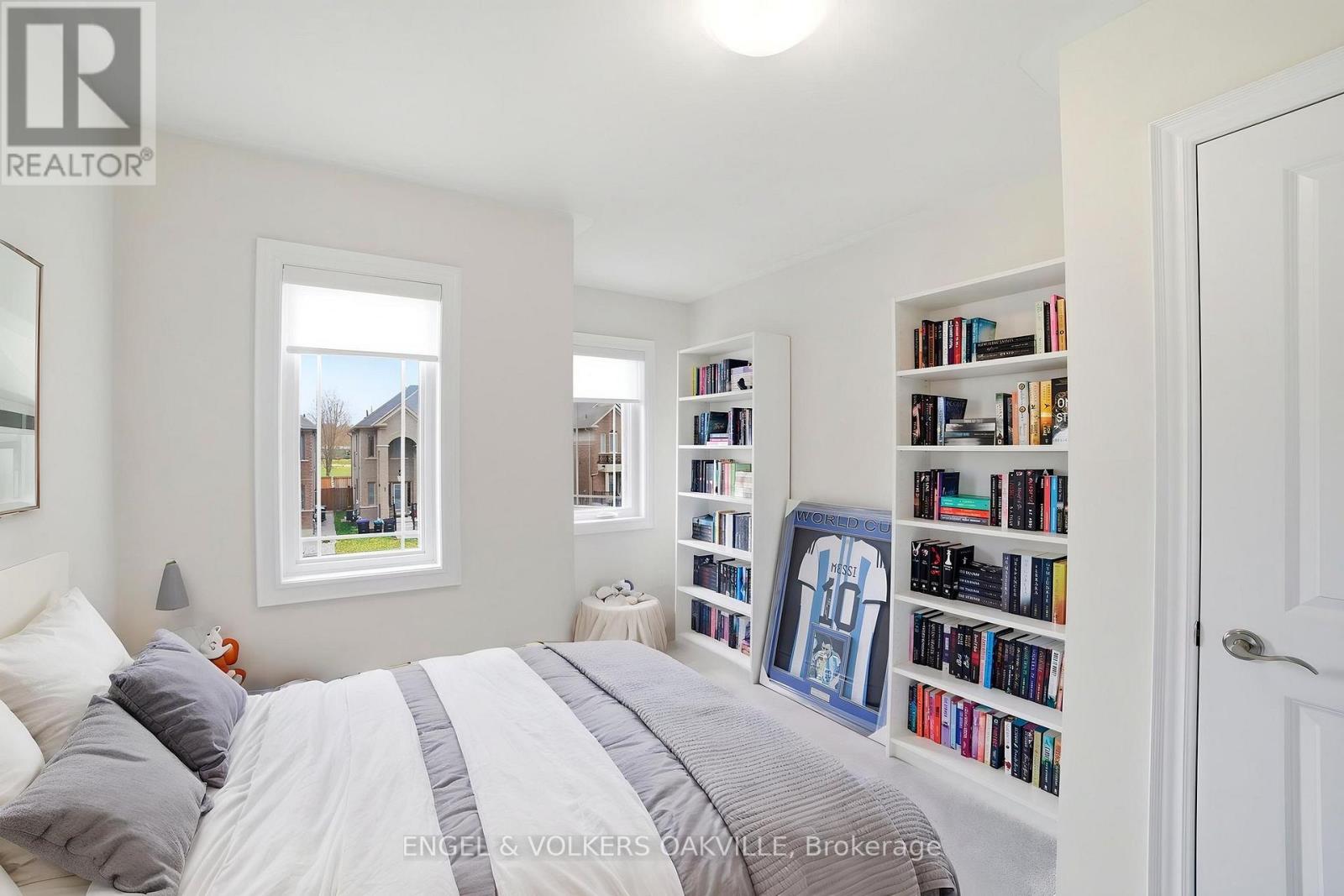 183 SUTHERLAND AVENUE - 13
