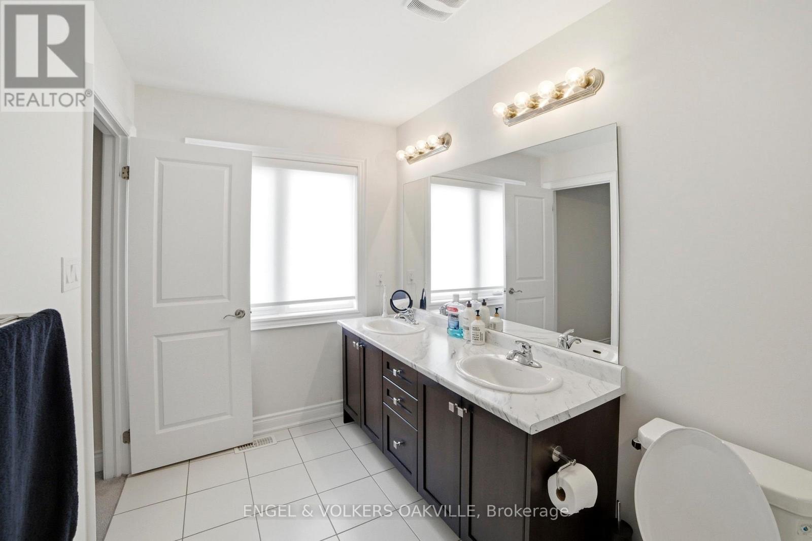 183 SUTHERLAND AVENUE - 24