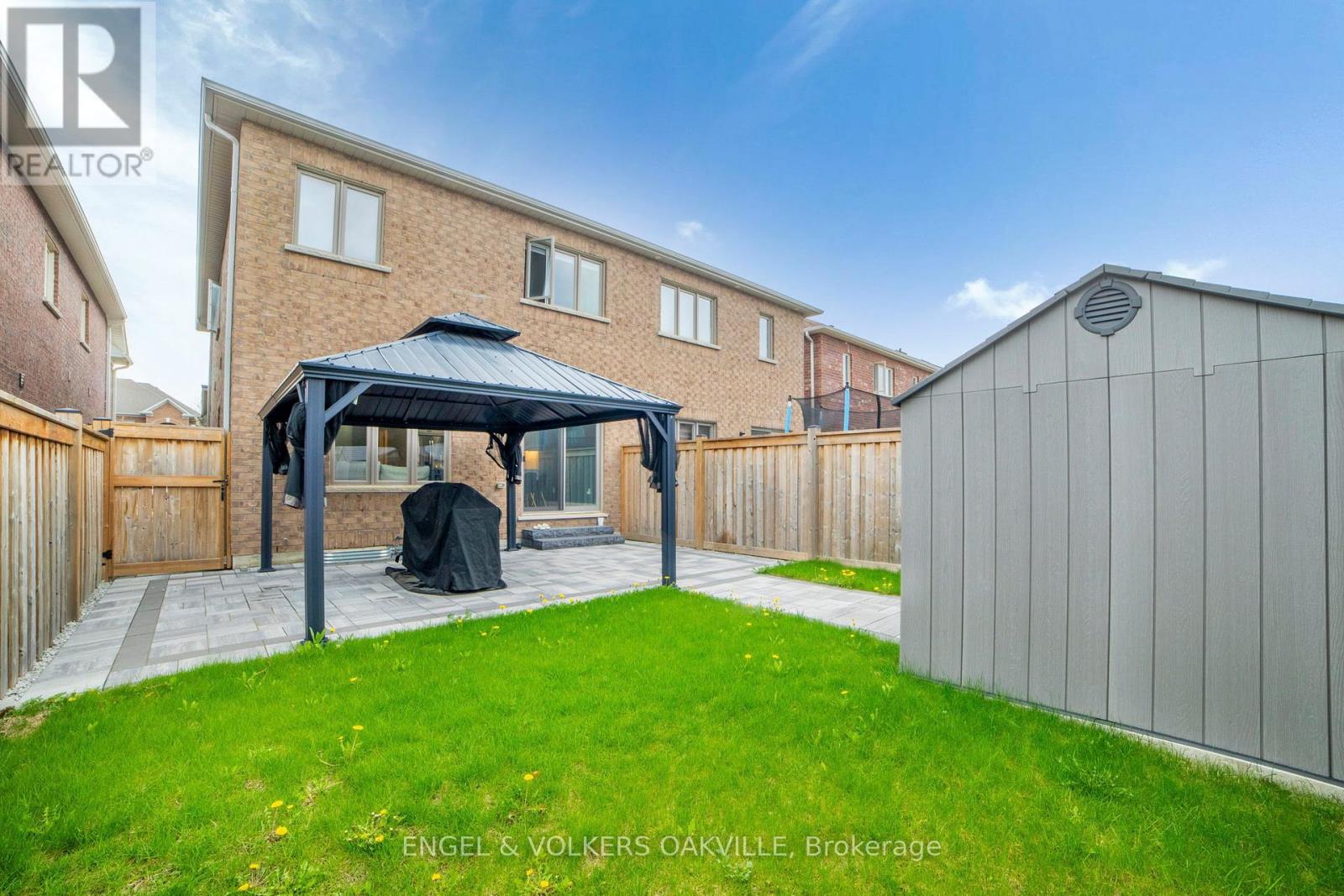 183 SUTHERLAND AVENUE - 25