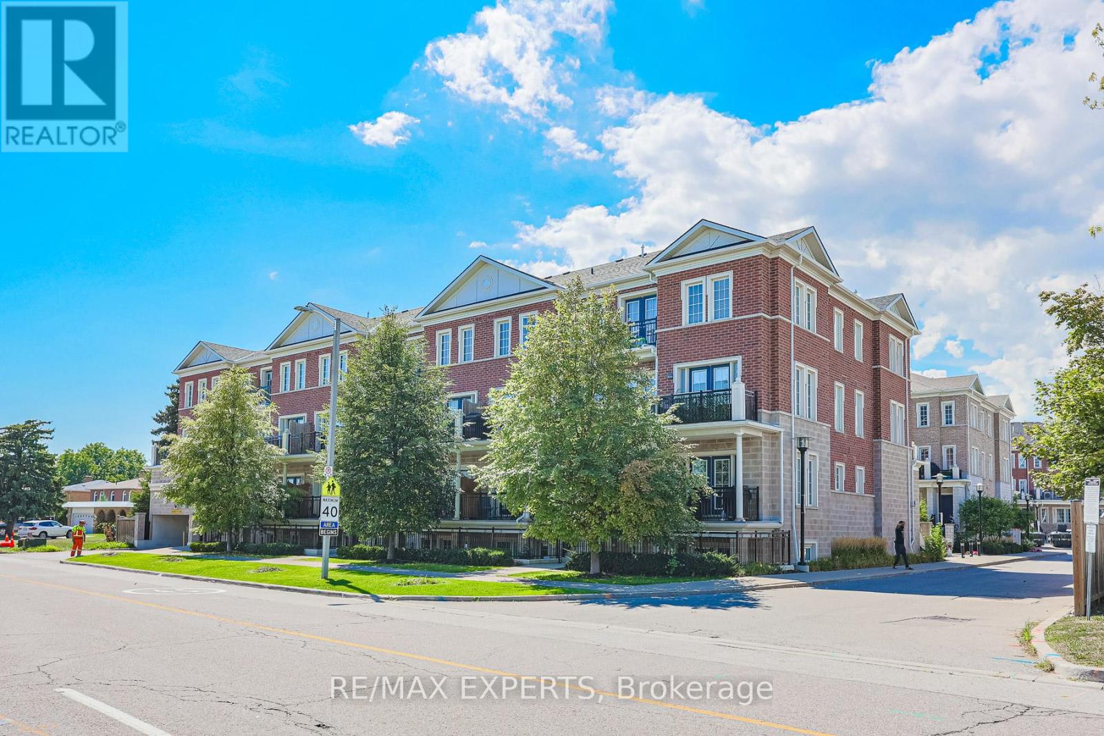 Listing photo of B11 - 26 BRUCE STREET W